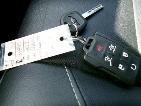 Used 2019 Chevrolet Suburban LT image 18