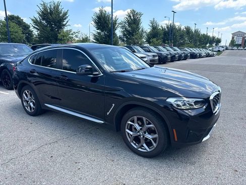 Used 2022 BMW X4 xDrive30i w/ Convenience Package AWD/4WD image 2