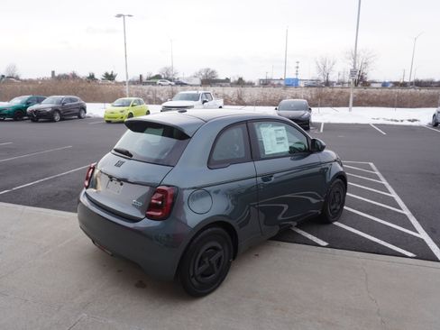 New 2025 FIAT 500 e image 7