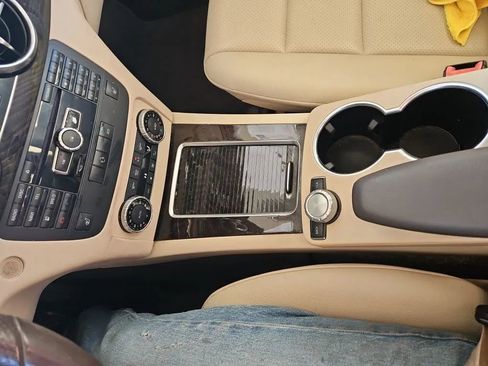 Used 2015 Mercedes-Benz GLK 350 2WD w/ Premium 1 Package image 33