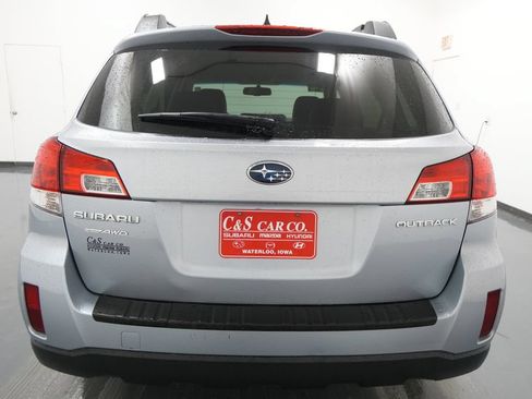 Used 2014 Subaru Outback 2.5i Limited AWD/4WD image 6