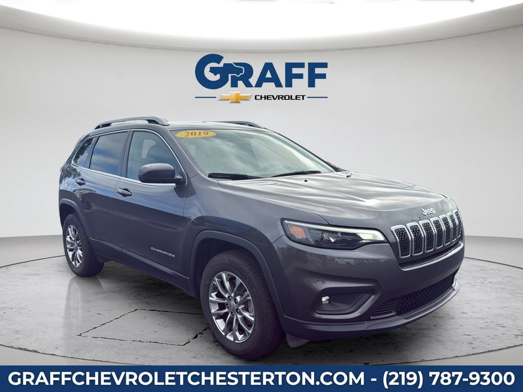 Used 2019 Jeep Cherokee Latitude Plus AWD/4WD image 11