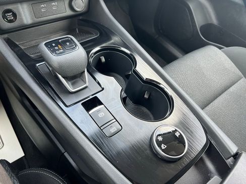 Used 2024 Nissan Rogue SV image 35