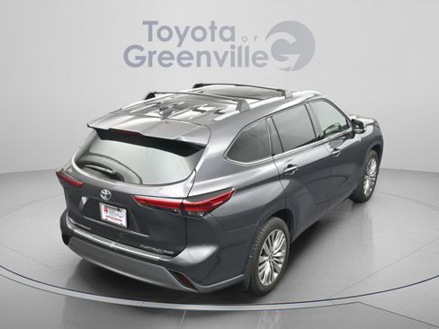 Used 2023 Toyota Highlander Platinum AWD/4WD image 15