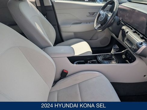 Certified 2024 Hyundai Kona SEL AWD/4WD image 30