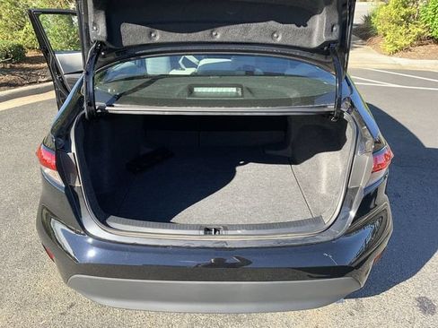 Used 2025 Toyota Corolla LE FWD image 32