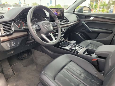 Used 2023 Audi Q5 2.0T Premium w/ Convenience Package AWD/4WD image 10