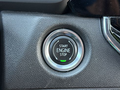 Used 2023 Chevrolet Colorado Trail Boss AWD/4WD image 17