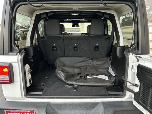 Used 2024 Jeep Wrangler Sport S image 14