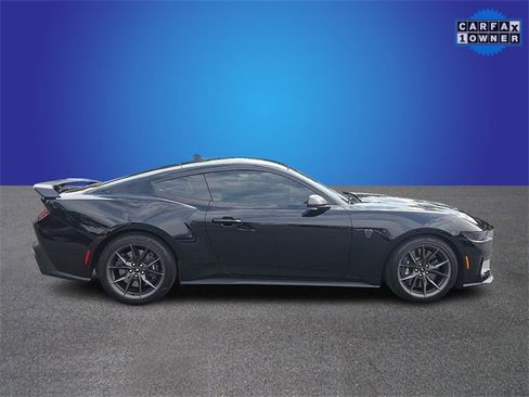 Used 2025 Ford Mustang Dark Horse image 4