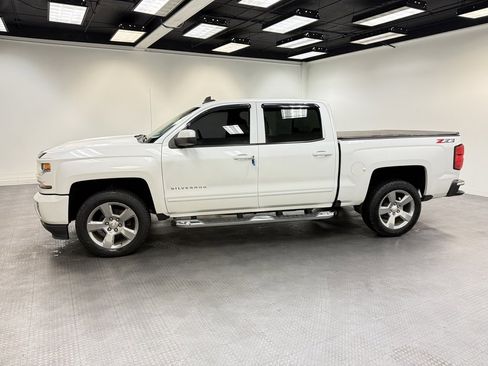 Used 2018 Chevrolet Silverado 1500 LT w/ All Star Edition image 2