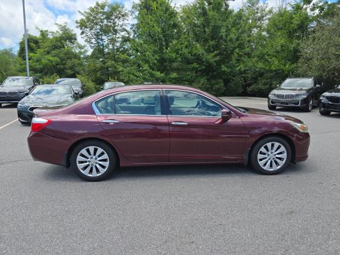 Used 2014 Honda Accord Touring image 2