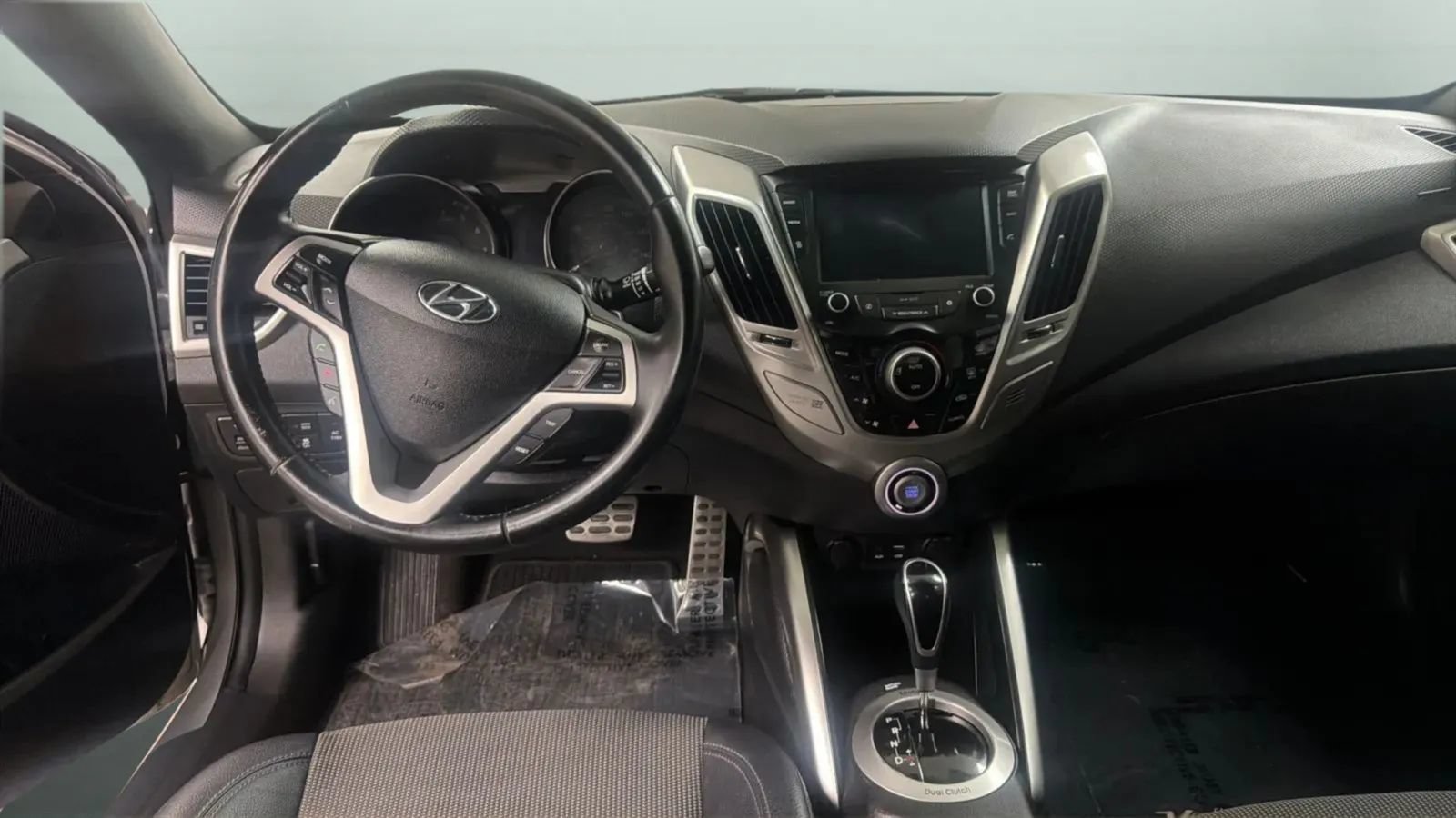 Used 2016 Hyundai Veloster w/ Option Group 03 FWD image 10