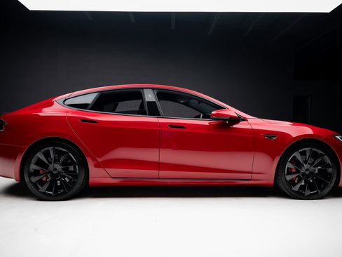 Used 2021 Tesla Model S Performance image 34