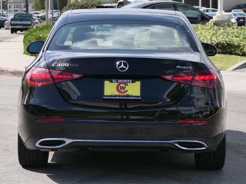 Used 2025 Mercedes-Benz C 300 4MATIC Sedan image 4