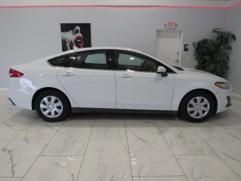 Used 2020 Ford Fusion S FWD image 2