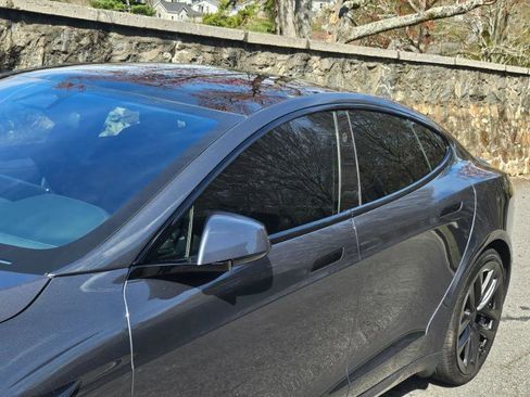 Used 2022 Tesla Model S AWD image 22