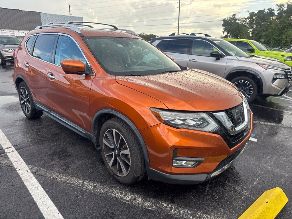 Used 2017 Nissan Rogue SL w/ SL Premium Package FWD image 1