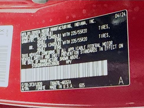 Used 2024 Toyota Highlander Limited image 33