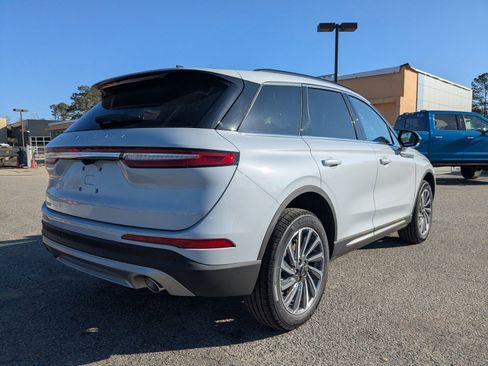 New 2026 Lincoln Corsair Reserve image 5