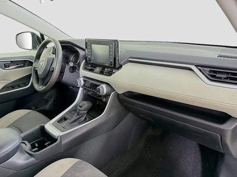 Used 2022 Toyota RAV4 XLE AWD/4WD image 27