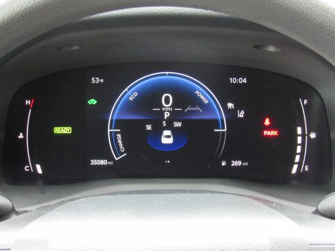 Used 2025 Toyota Camry LE FWD image 19