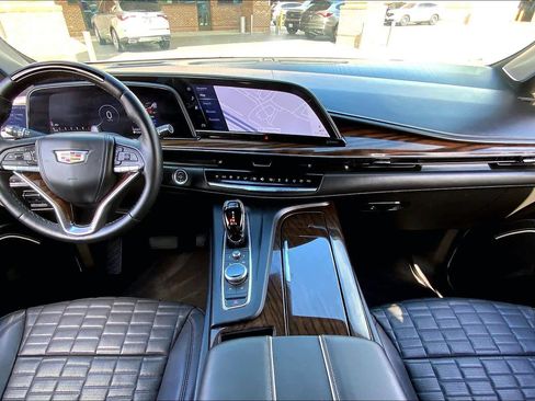 Used 2023 Cadillac Escalade Sport Platinum w/ LPO, Floor Liner Package AWD/4WD image 16