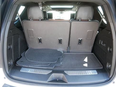 Certified 2023 GMC Yukon Denali Ultimate AWD/4WD image 11