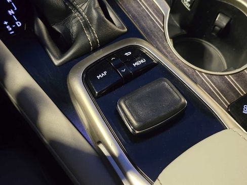 Used 2019 Lexus RX 450hL Luxury image 36