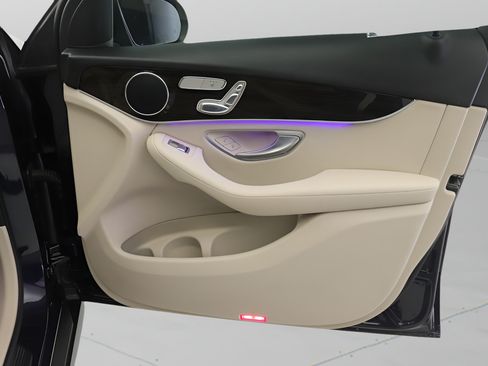 Certified 2022 Mercedes-Benz GLC 300 image 21