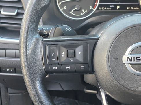 Used 2021 Nissan Rogue S image 26