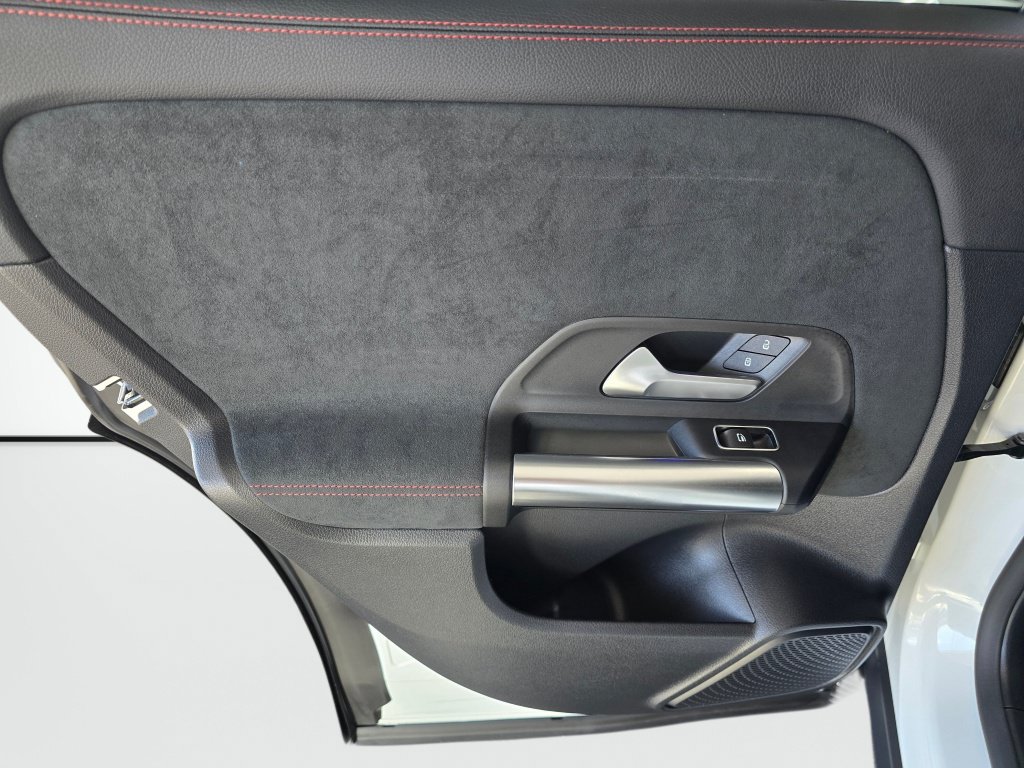 Used 2022 Mercedes-Benz GLA 250 4MATIC image 36