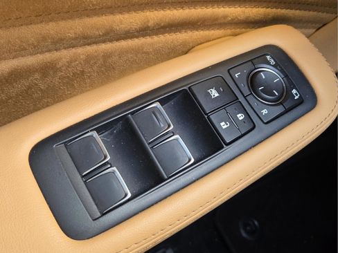 Certified 2023 Lexus LS 500 w/ Accessory Package (Z2) RWD image 26
