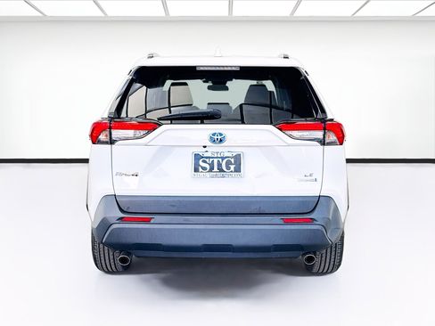 Used 2023 Toyota RAV4 LE AWD/4WD image 5