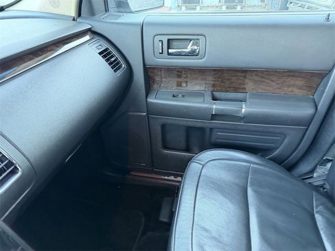 Used 2019 Ford Flex Limited image 15