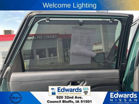 Used 2022 Nissan Pathfinder Platinum w/ Lighting Package (N93) AWD/4WD image 18