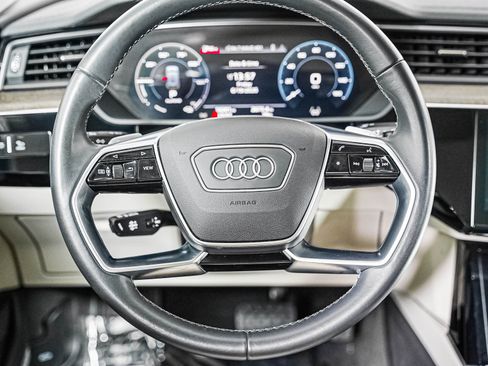 Used 2024 Audi Q8 e-tron Premium Plus w/ Premium Plus Package AWD/4WD image 12