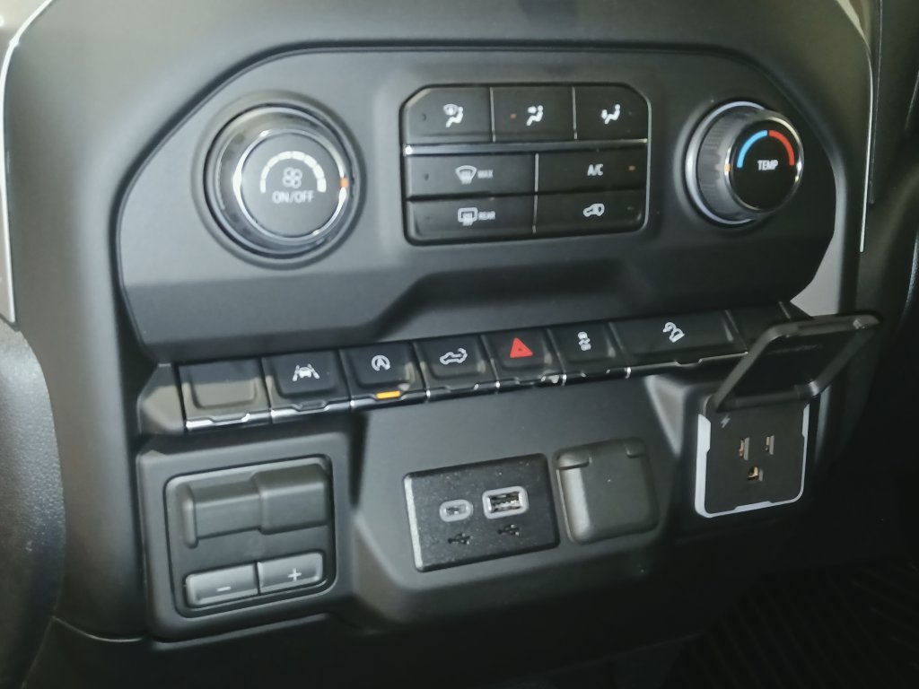 Used 2026 Chevrolet Silverado 1500 Custom Trail Boss w/ Turbomax Blackout Package AWD/4WD image 20
