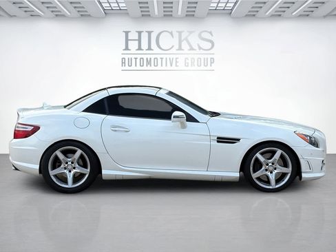 Used 2016 Mercedes-Benz SLK 350 image 4