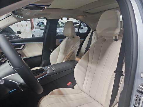 New 2026 Mercedes-Benz E 350 4MATIC Sedan image 16