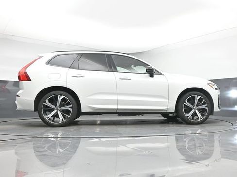 Used 2024 Volvo XC60 B5 Ultimate w/ Protection Package Premier AWD/4WD image 17