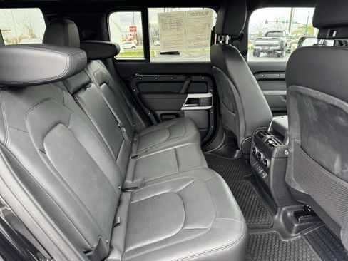 Used 2024 Land Rover Defender 110 S image 35