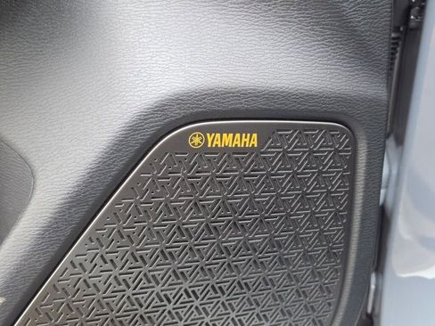 New 2026 Mitsubishi Outlander SE image 21