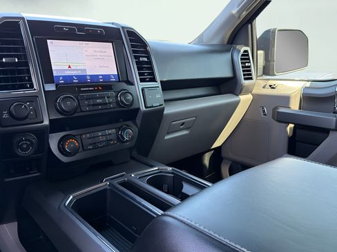 Used 2020 Ford F150 XLT w/ Equipment Group 302A Luxury AWD/4WD image 41