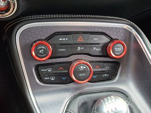 Used 2016 Dodge Challenger SRT RWD image 16