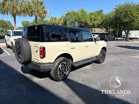 Certified 2025 Ford Bronco Outer Banks AWD/4WD image 9