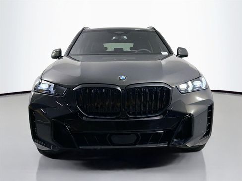 New 2026 BMW X5 xDrive40i w/ M Sport Package AWD/4WD image 2