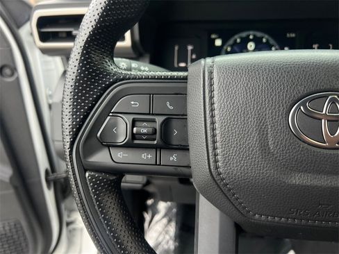 Used 2025 Toyota Tacoma SR image 29