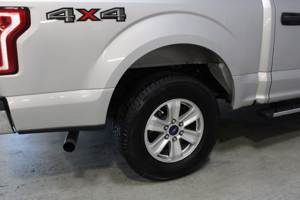 Used 2015 Ford F150 XLT w/ Equipment Group 301A Mid AWD/4WD image 25