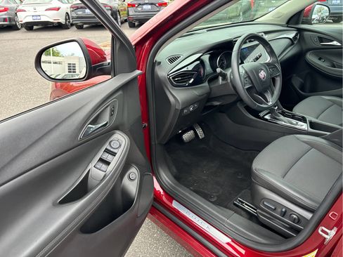 Used 2023 Buick Encore GX Select w/ Sport Touring Package FWD image 7